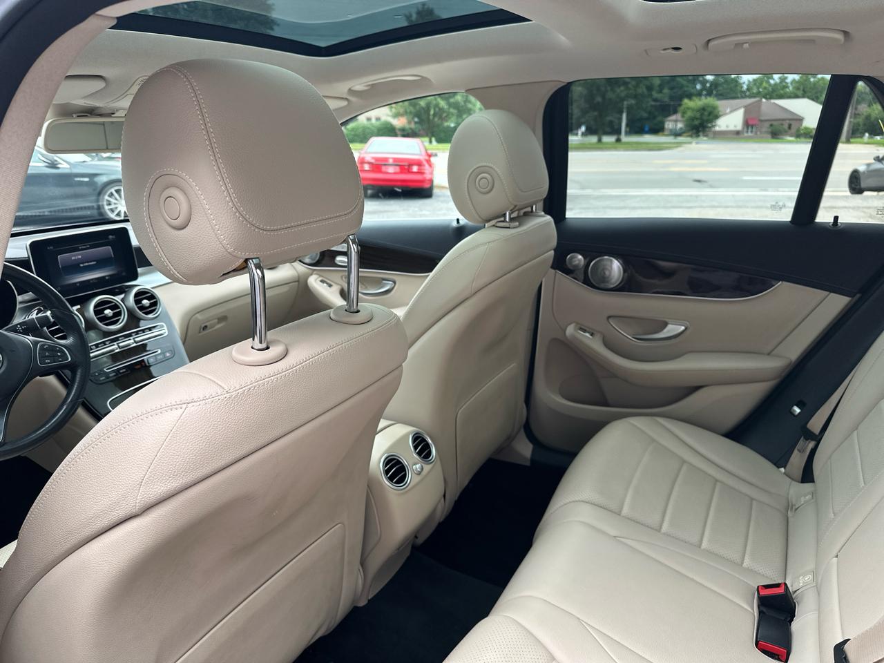 Mercedes-Benz GLC 4MATIC 4dr GLC 300 2016
