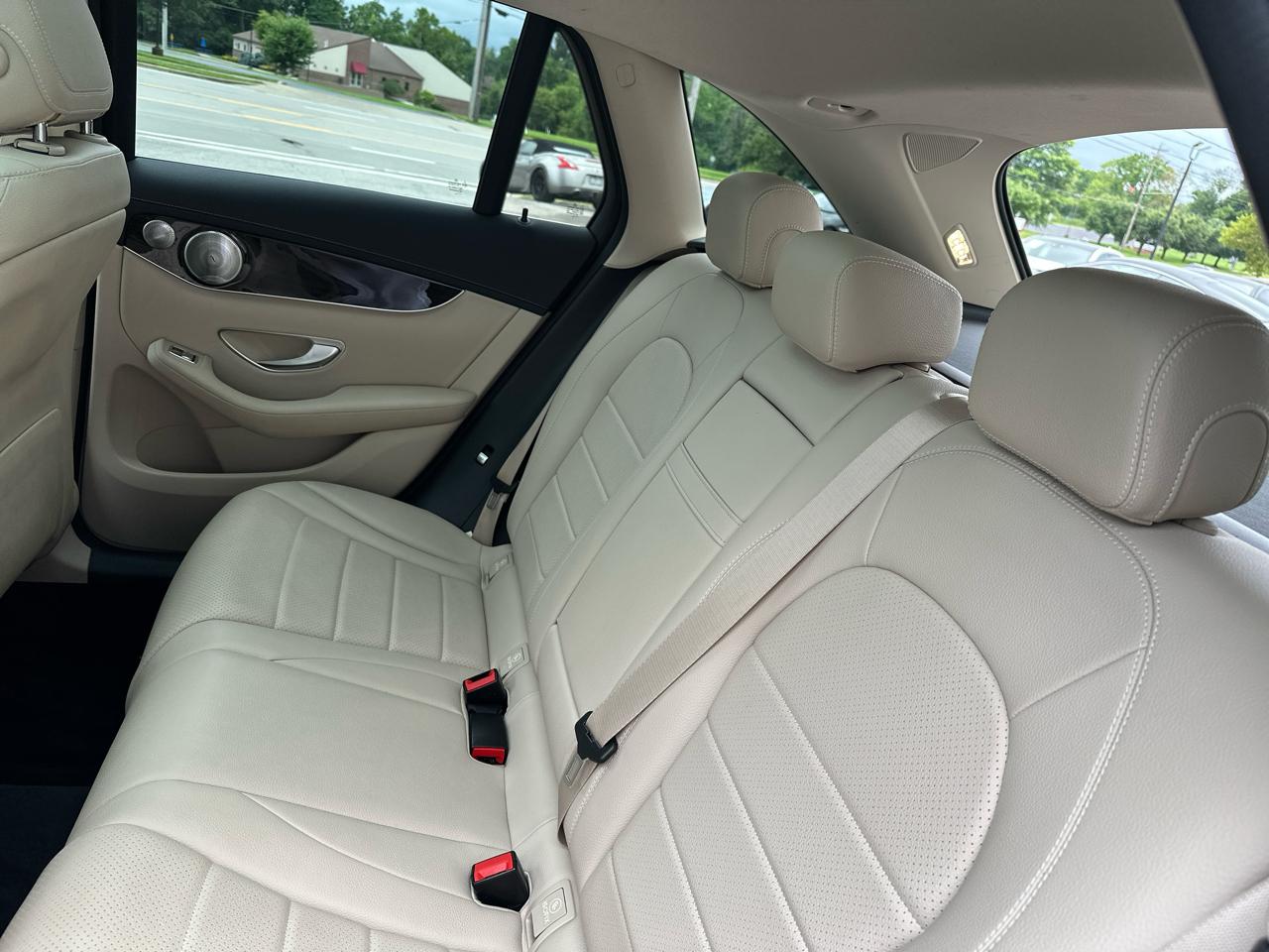 Mercedes-Benz GLC 4MATIC 4dr GLC 300 2016