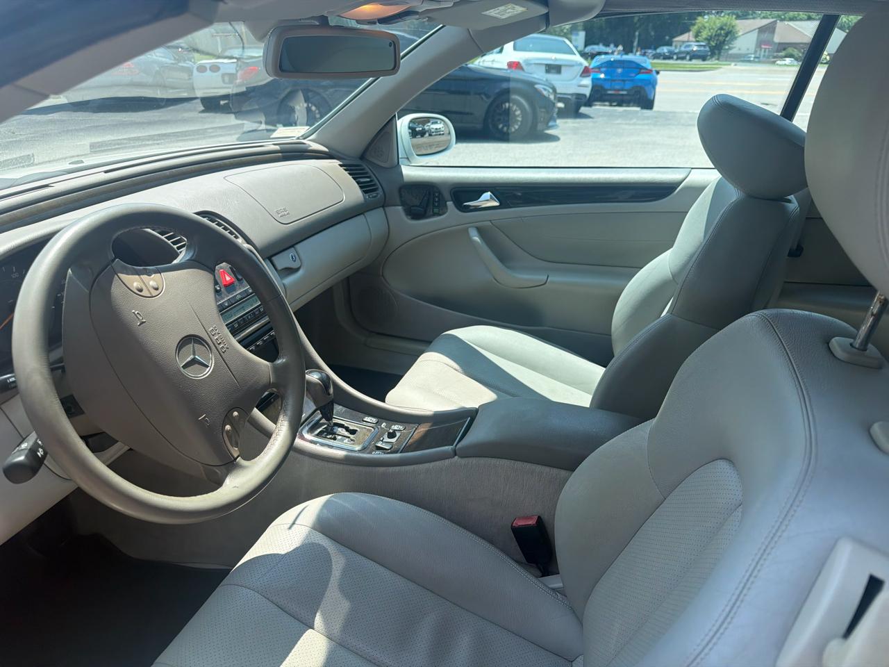 Mercedes-Benz CLK-Class 2dr Cabriolet 4.3L 2003