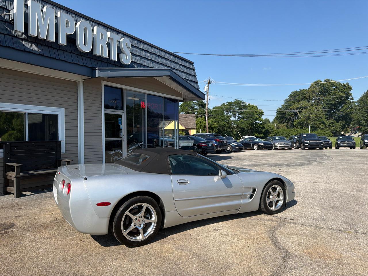 Chevrolet Corvette 2dr Convertible 2001