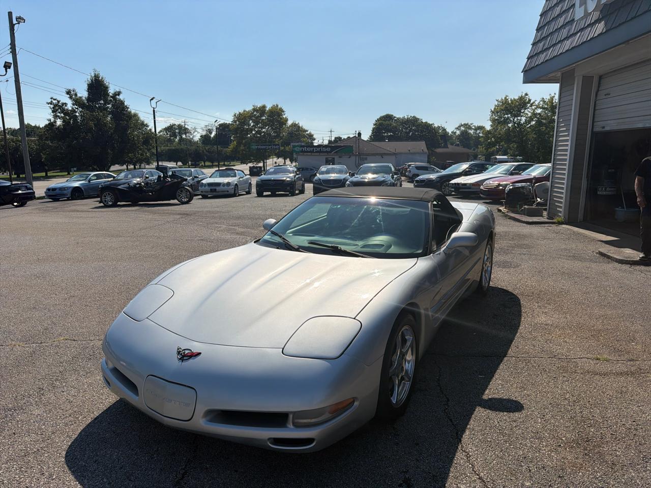 Chevrolet Corvette 2dr Convertible 2001