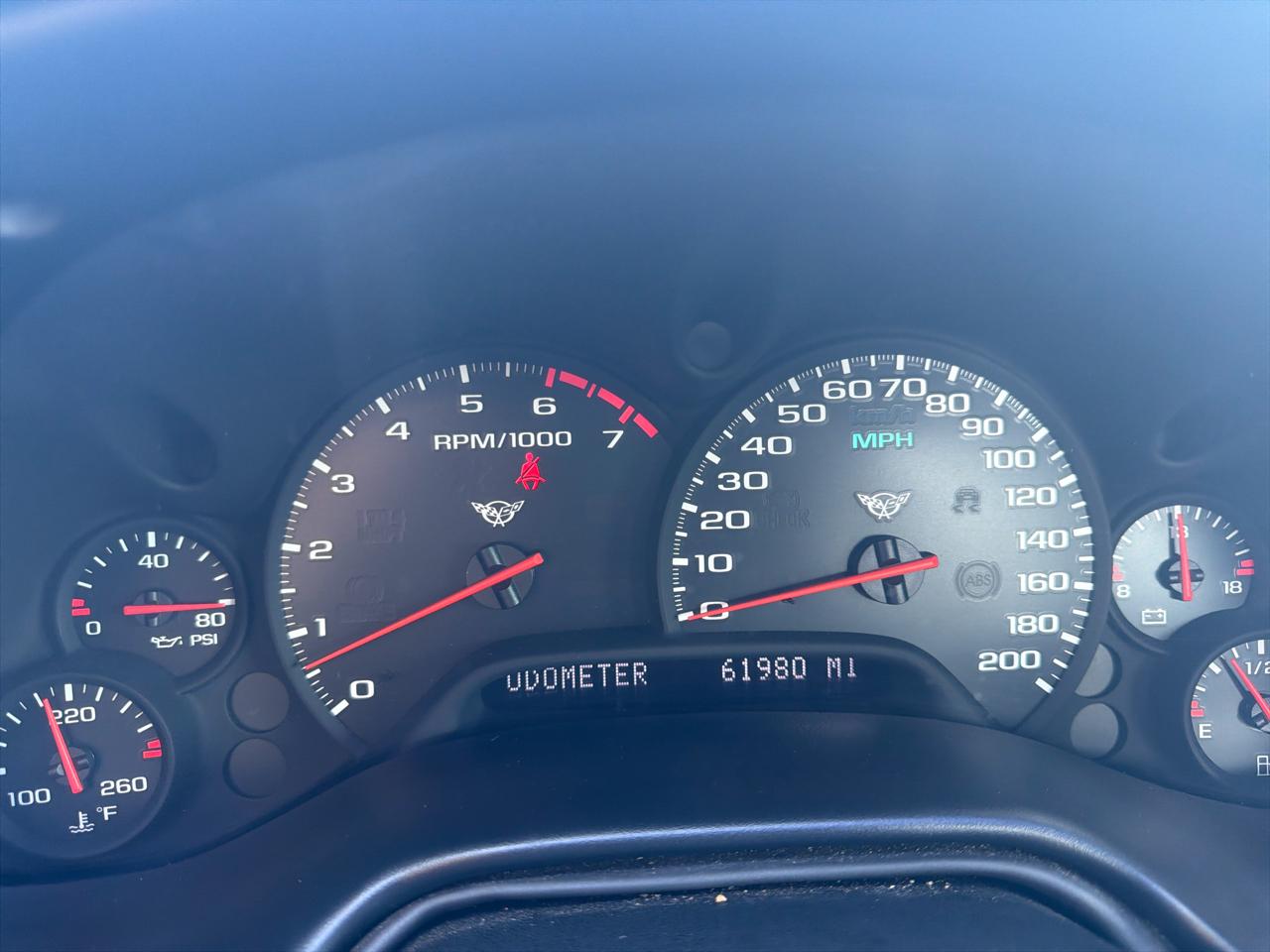 Chevrolet Corvette 2dr Convertible 2001