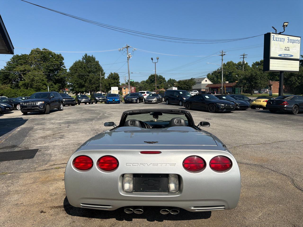 Chevrolet Corvette 2dr Convertible 2001