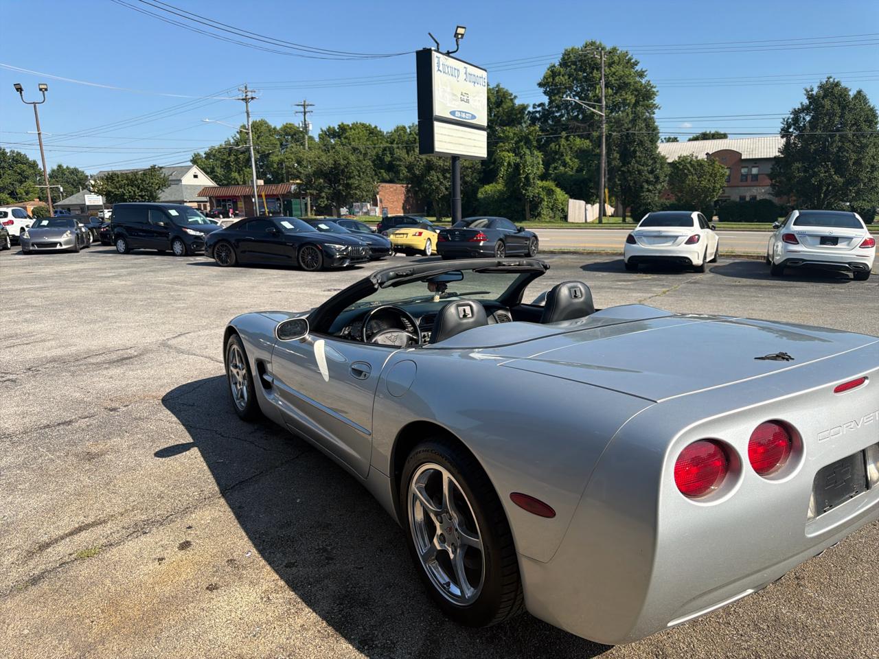 Chevrolet Corvette 2dr Convertible 2001