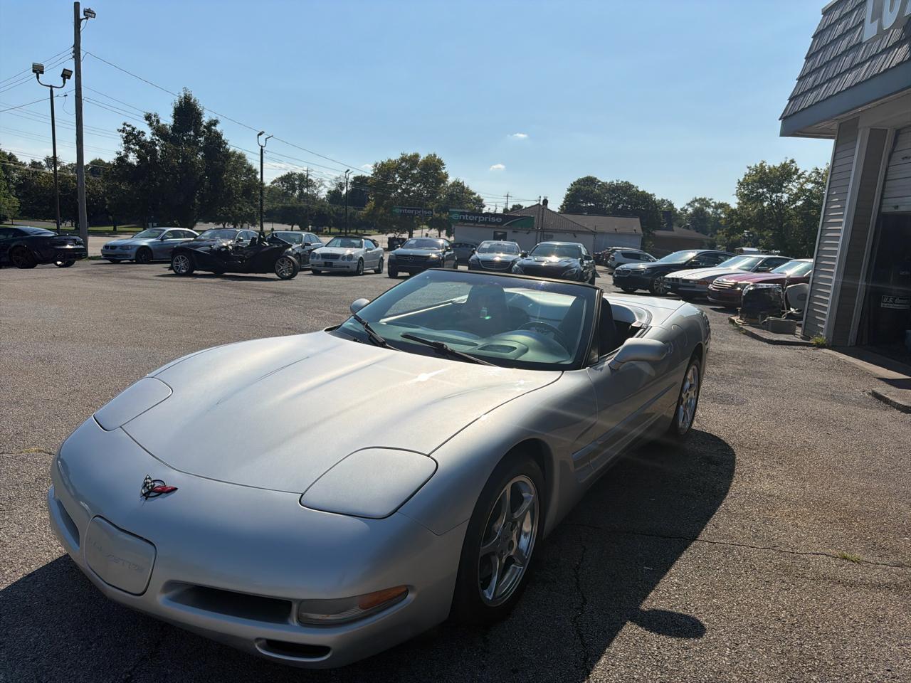 Chevrolet Corvette 2dr Convertible 2001