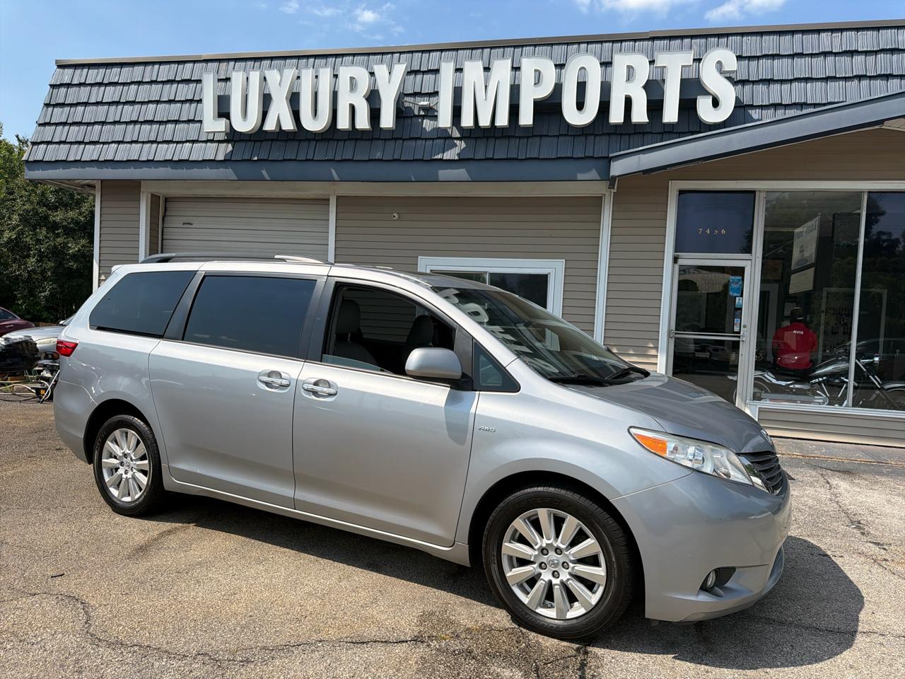 Toyota Sienna Limited Premium AWD 7-Passenger (Natl) 2017