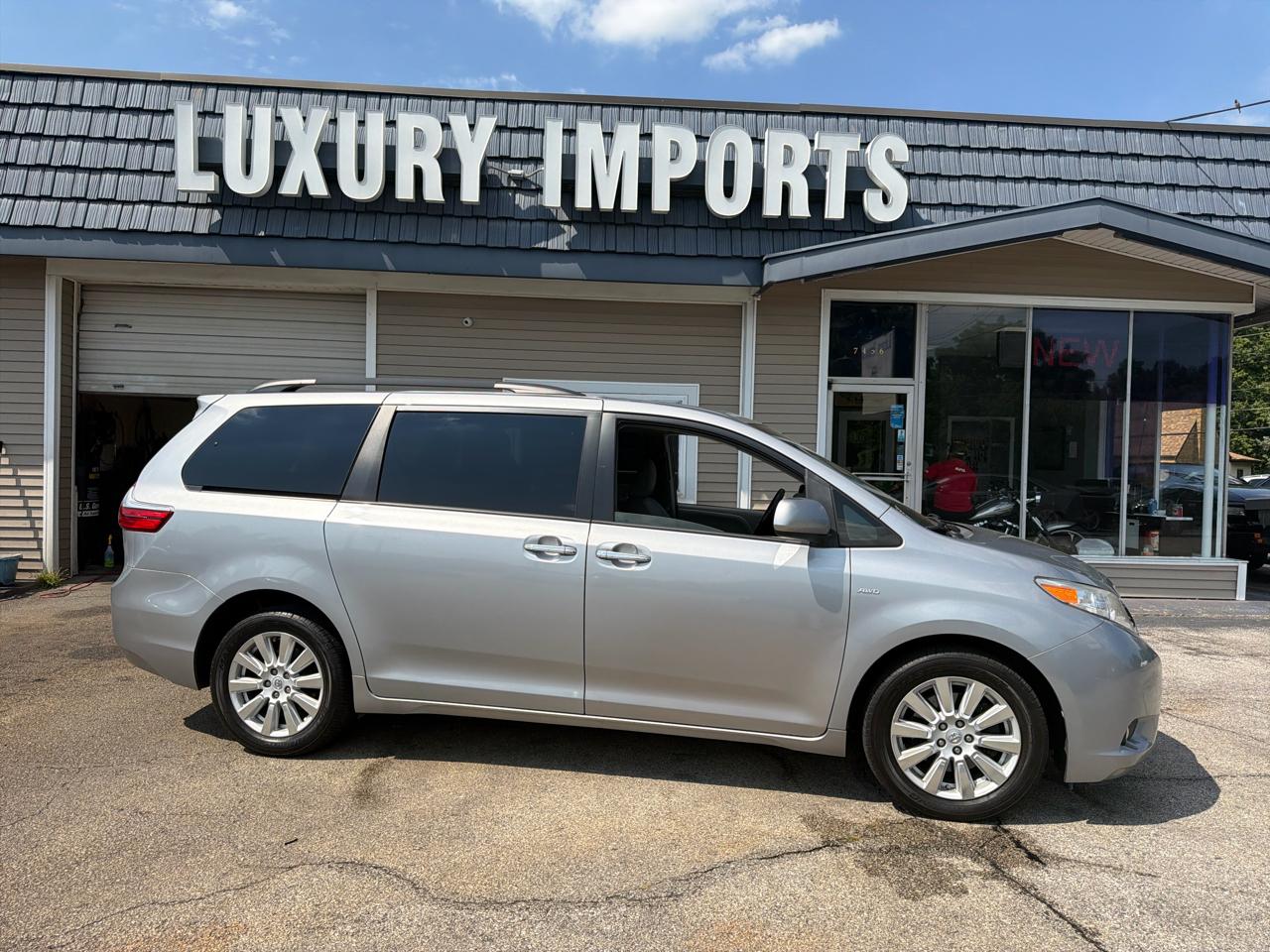 Toyota Sienna Limited Premium AWD 7-Passenger (Natl) 2017