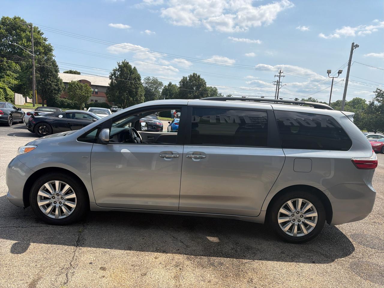 Toyota Sienna Limited Premium AWD 7-Passenger (Natl) 2017