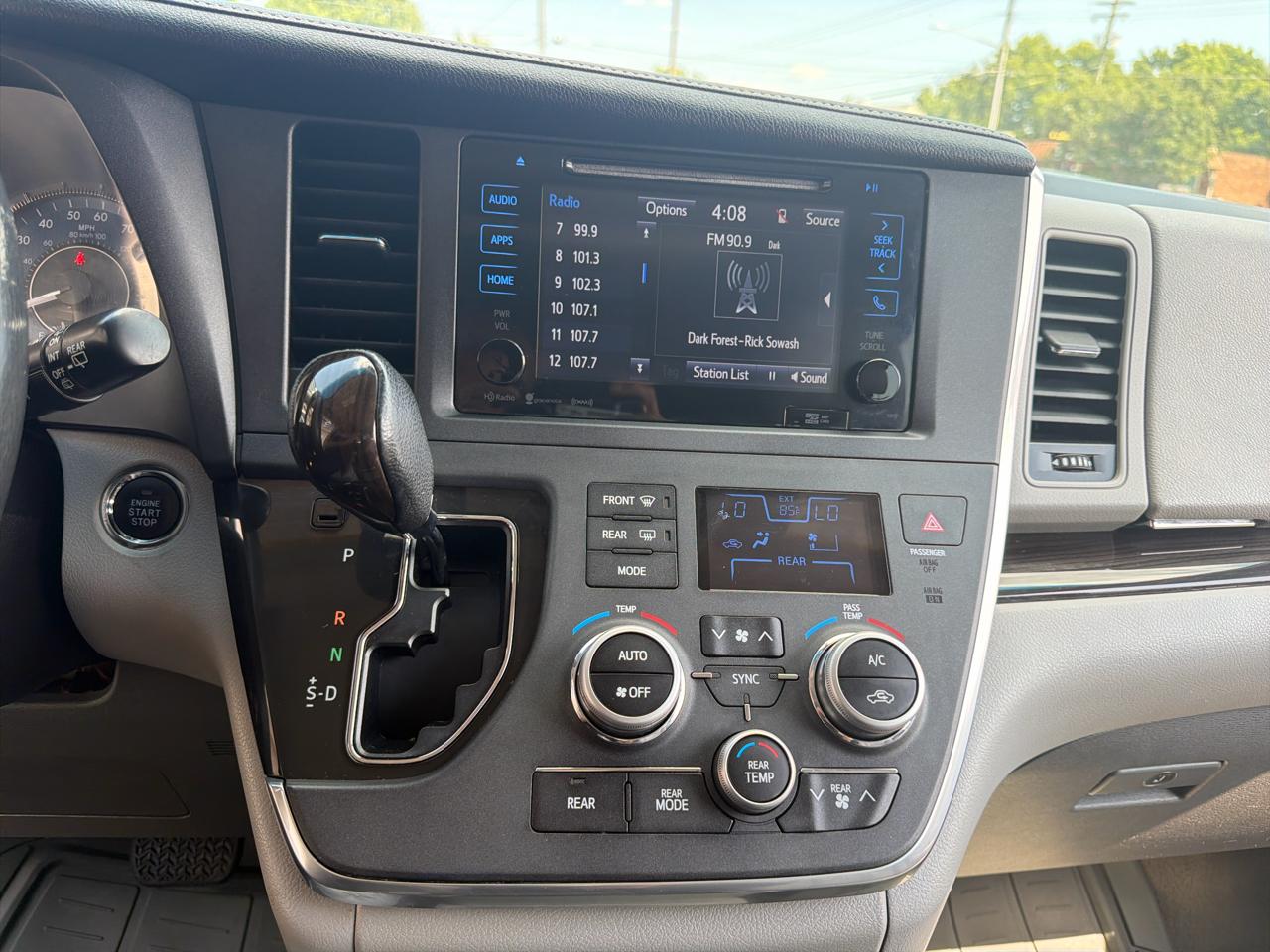 Toyota Sienna Limited Premium AWD 7-Passenger (Natl) 2017