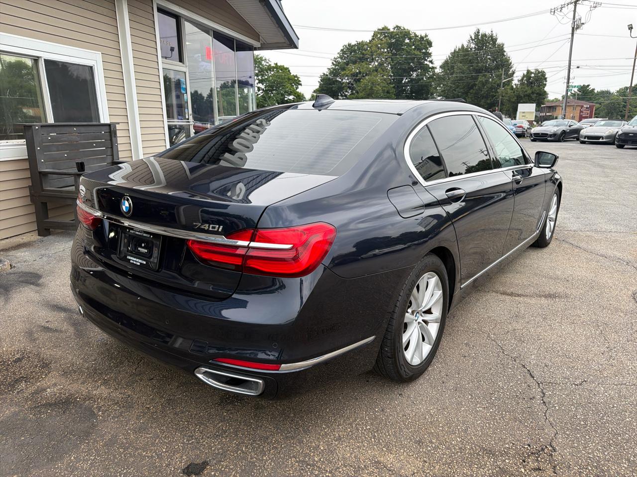 BMW 7 Series 740i xDrive Sedan 2019