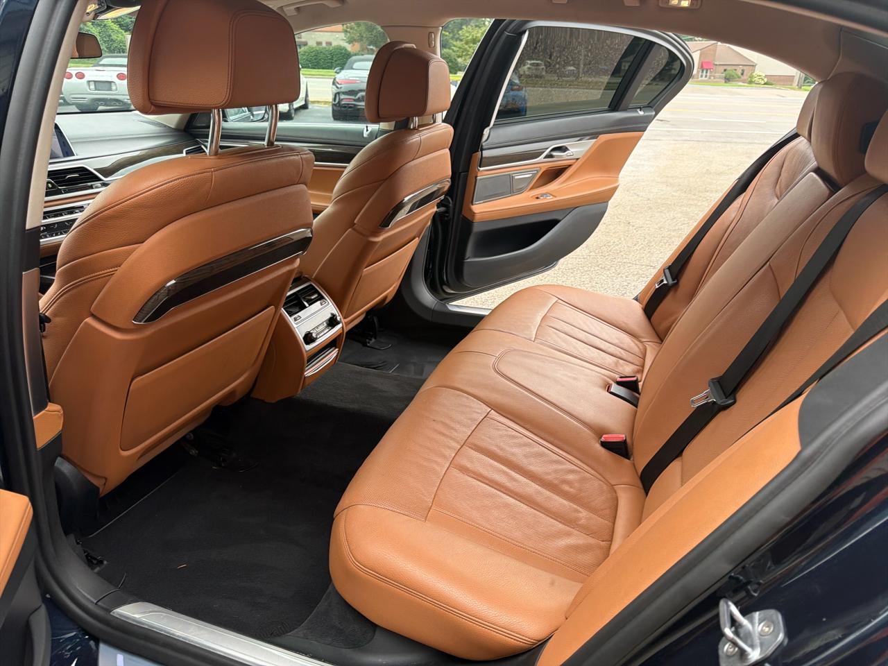 BMW 7 Series 740i xDrive Sedan 2019