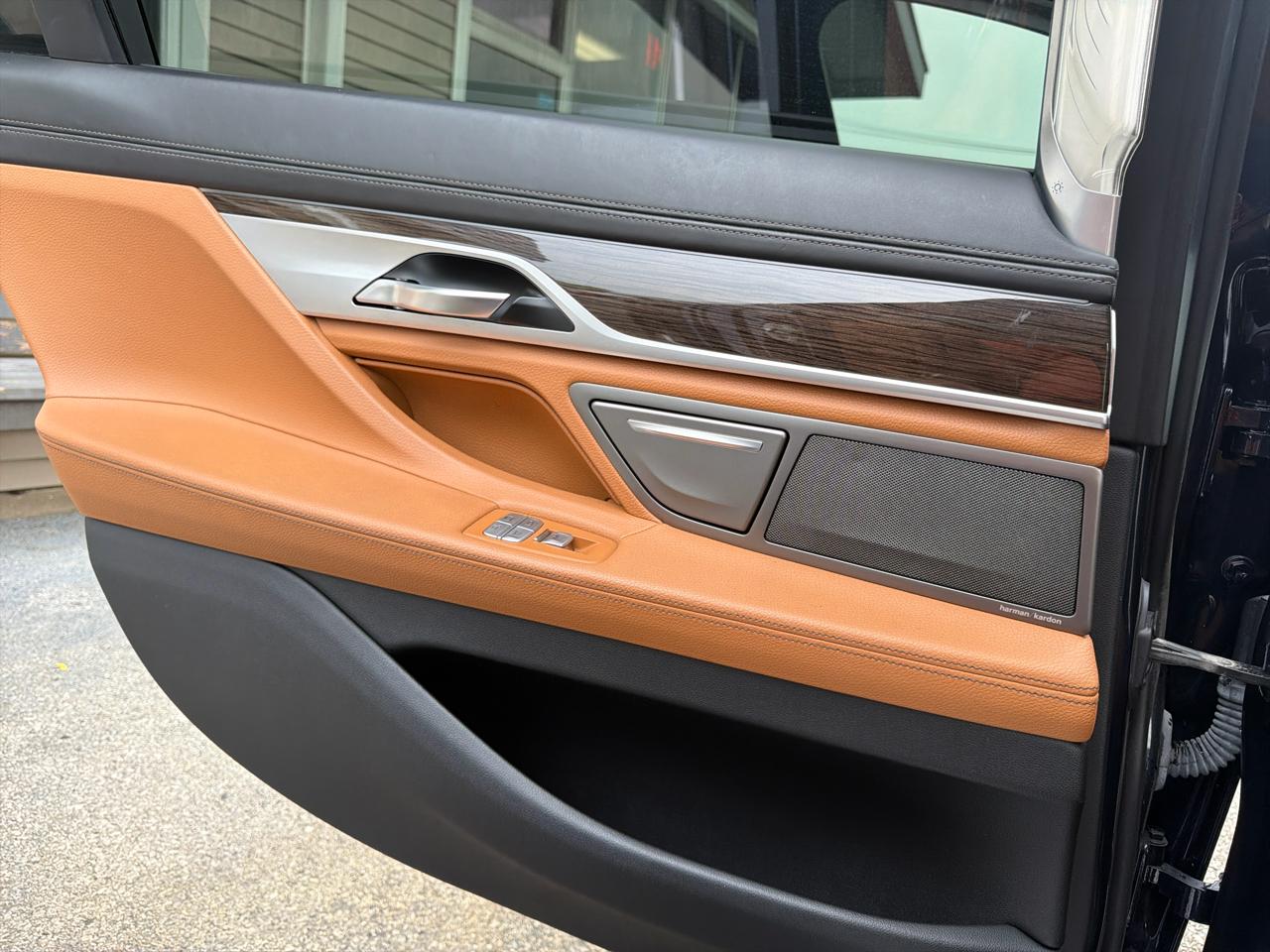 BMW 7 Series 740i xDrive Sedan 2019