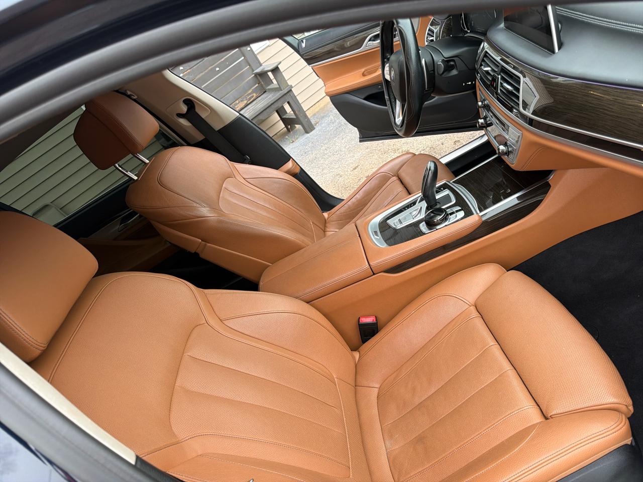 BMW 7 Series 740i xDrive Sedan 2019