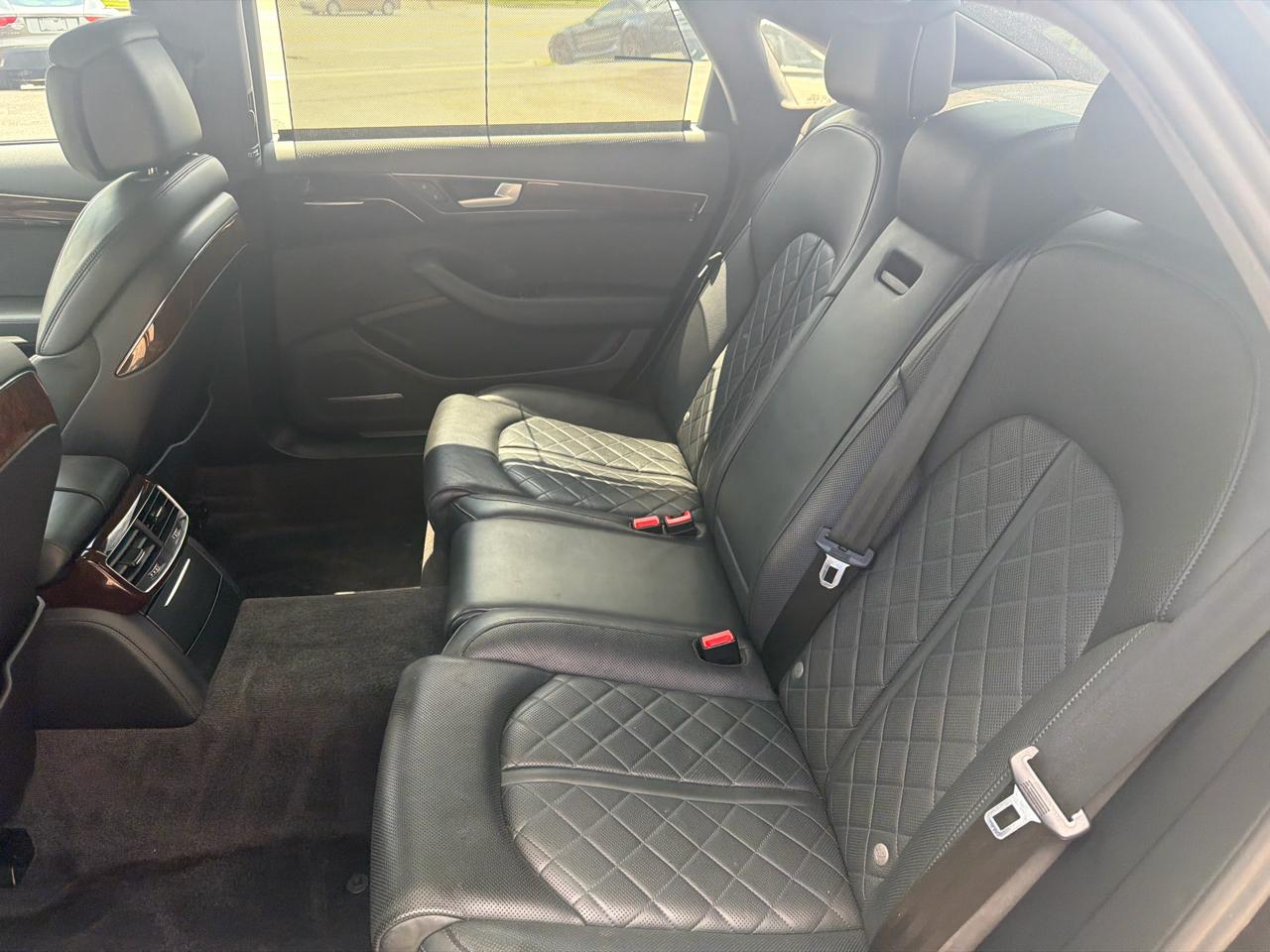 Audi A8 L 4dr Sdn 4.0T Sport 2016