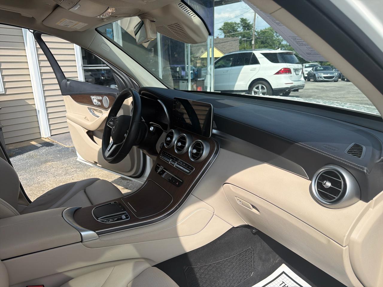 Mercedes-Benz GLC GLC 300 4MATIC SUV 2020