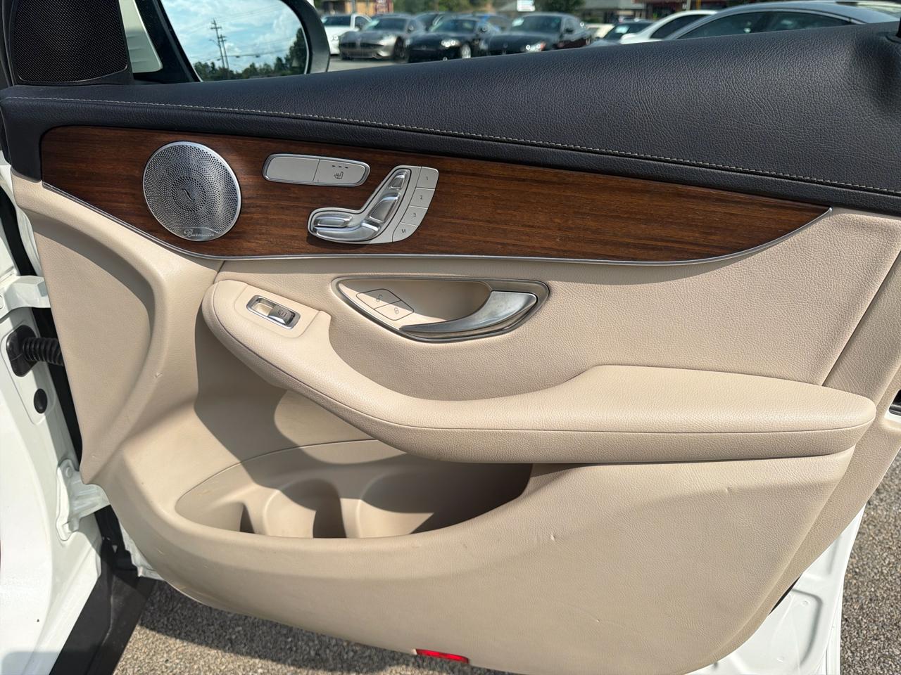 Mercedes-Benz GLC GLC 300 4MATIC SUV 2020