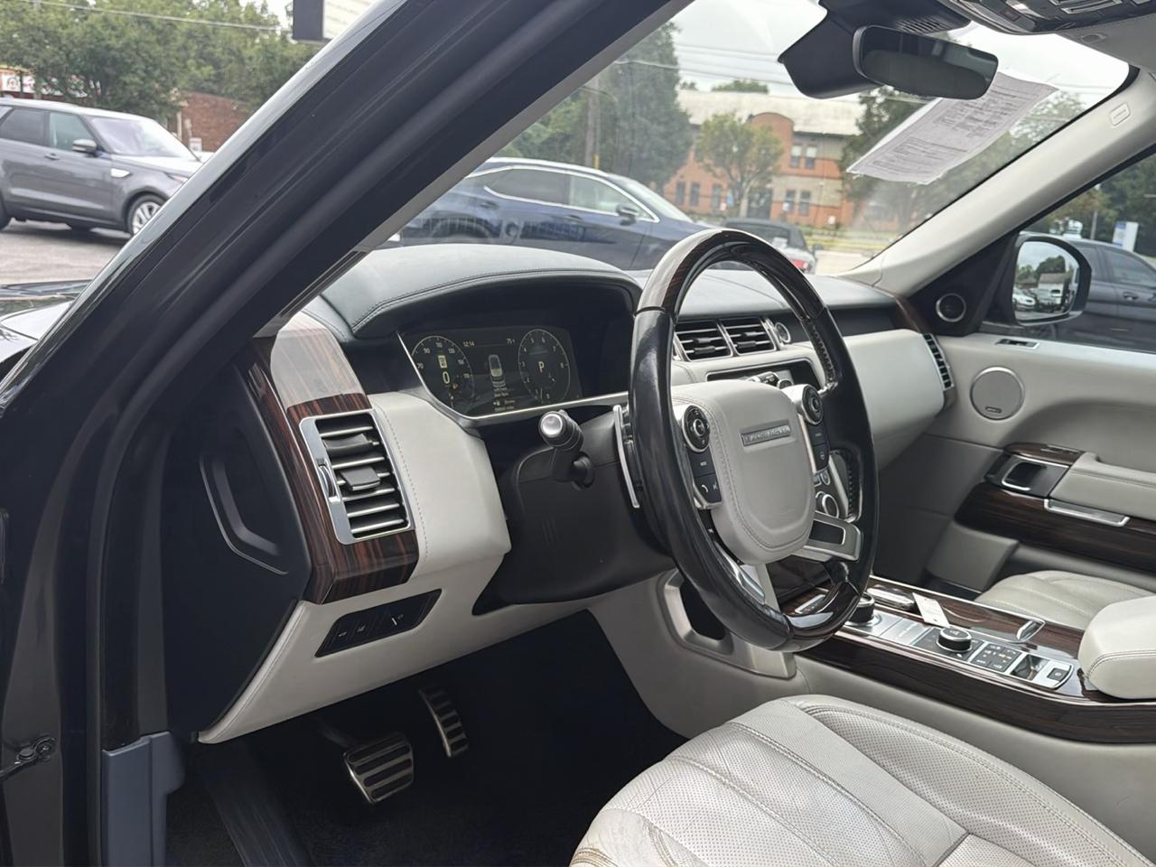 Land Rover Range Rover V8 Supercharged Autobiography LWB 2017