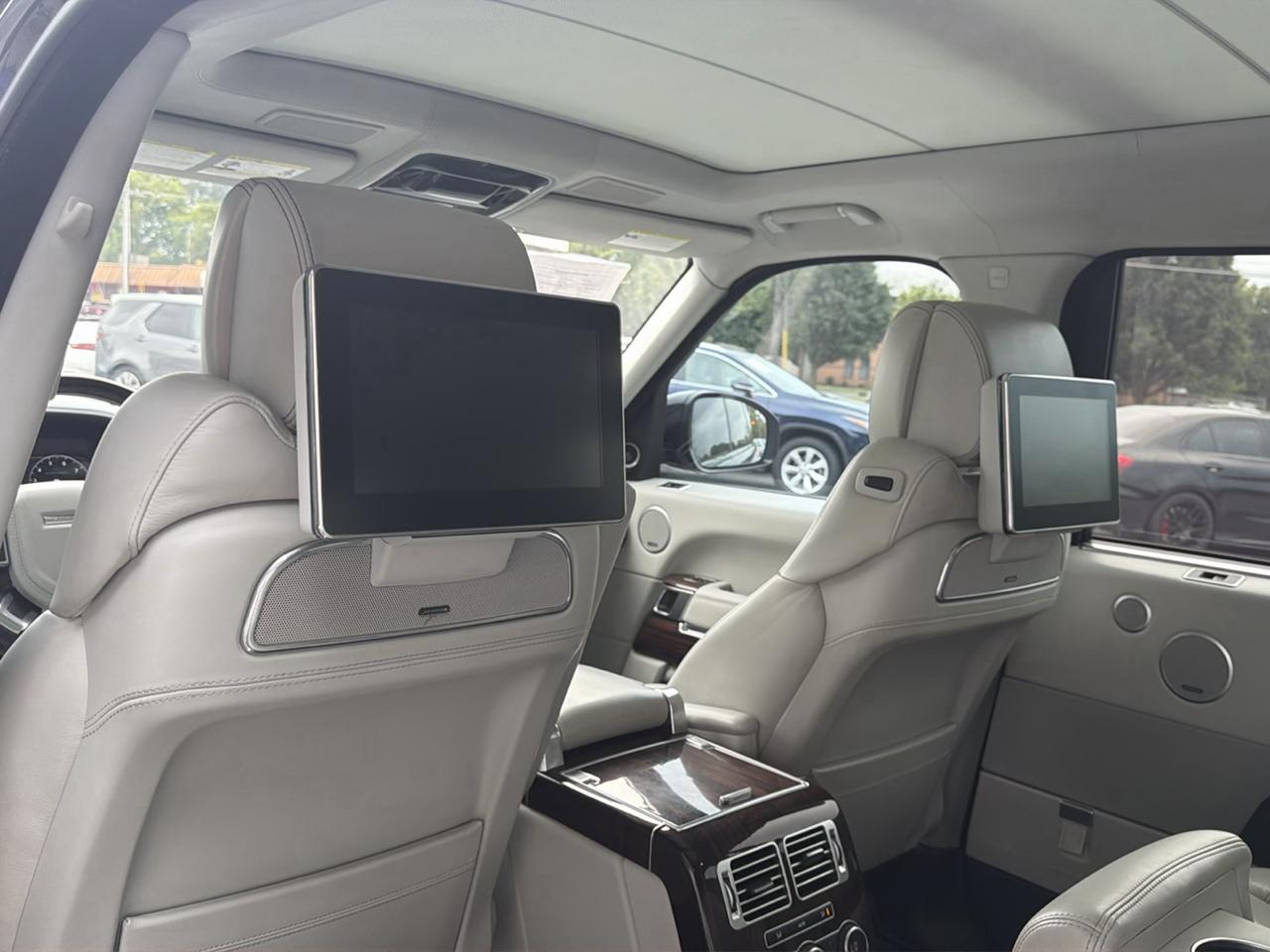 Land Rover Range Rover V8 Supercharged Autobiography LWB 2017