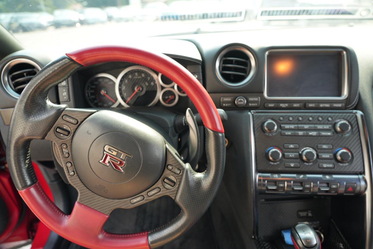 Nissan GT-R 2dr Cpe Black Edition 2015