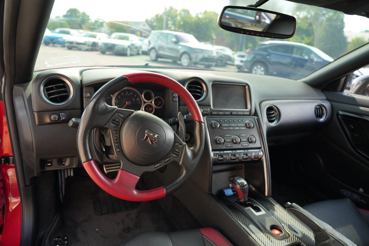 Nissan GT-R 2dr Cpe Black Edition 2015