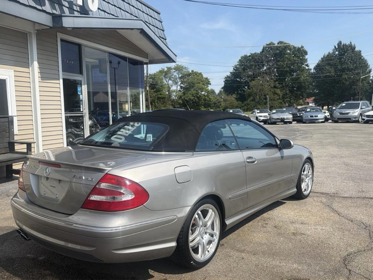 Mercedes-Benz CLK-Class 2dr Cabriolet AMG 2005
