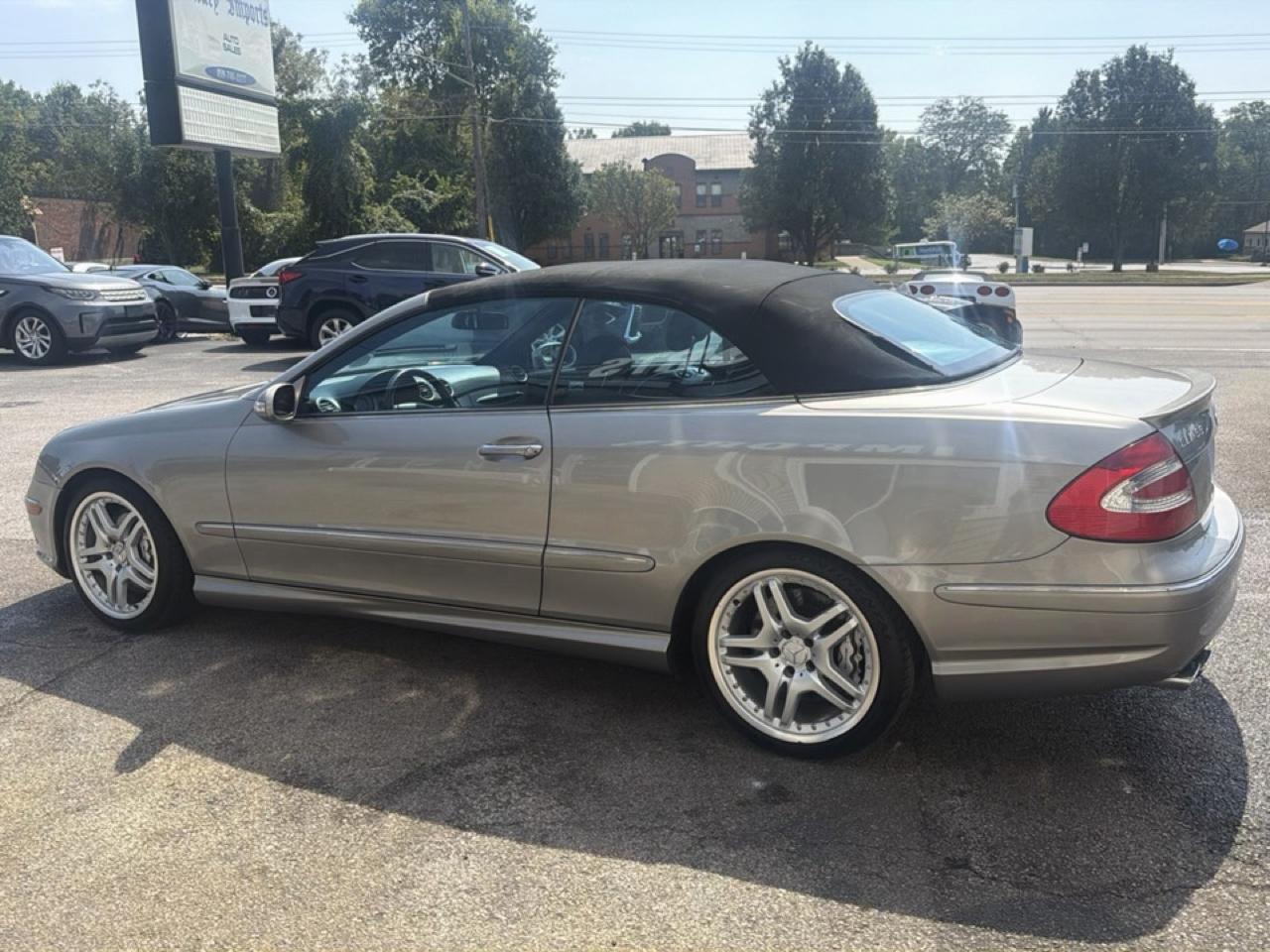 Mercedes-Benz CLK-Class 2dr Cabriolet AMG 2005