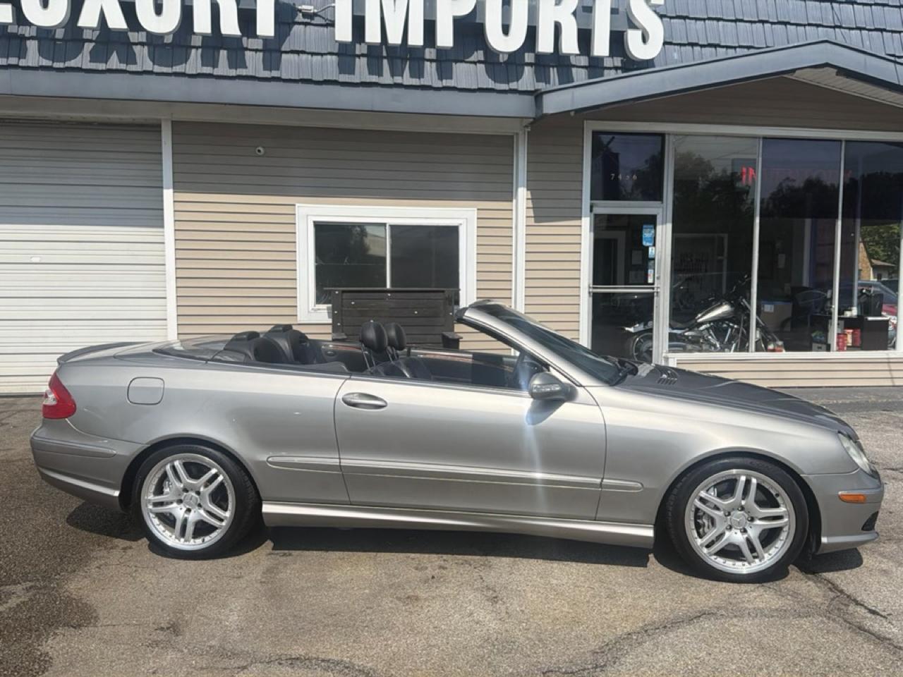 Mercedes-Benz CLK-Class 2dr Cabriolet AMG 2005