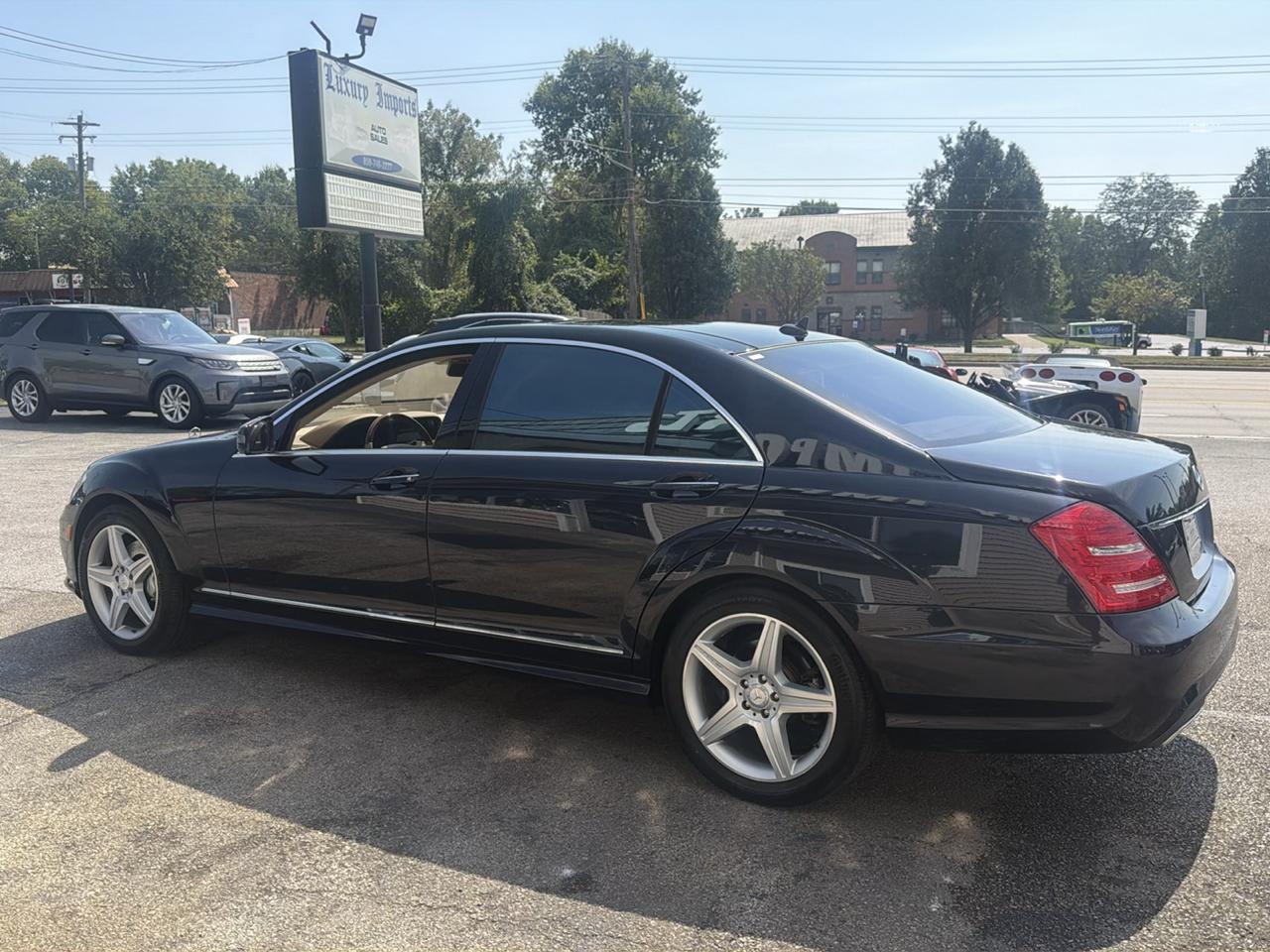 Mercedes-Benz S-Class 4dr Sdn S 550 4MATIC 2010