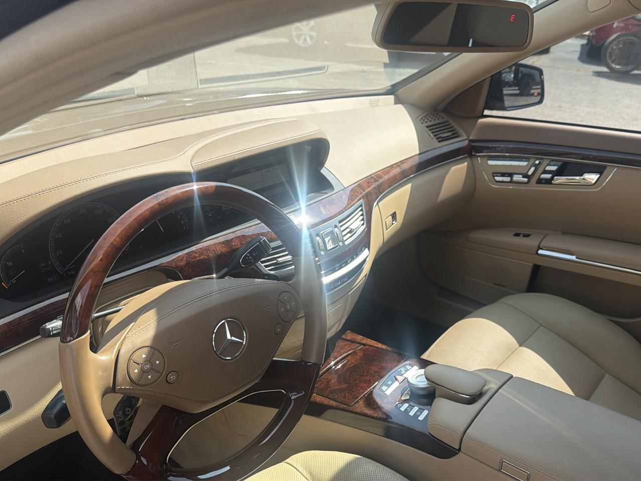 Mercedes-Benz S-Class 4dr Sdn S 550 4MATIC 2010