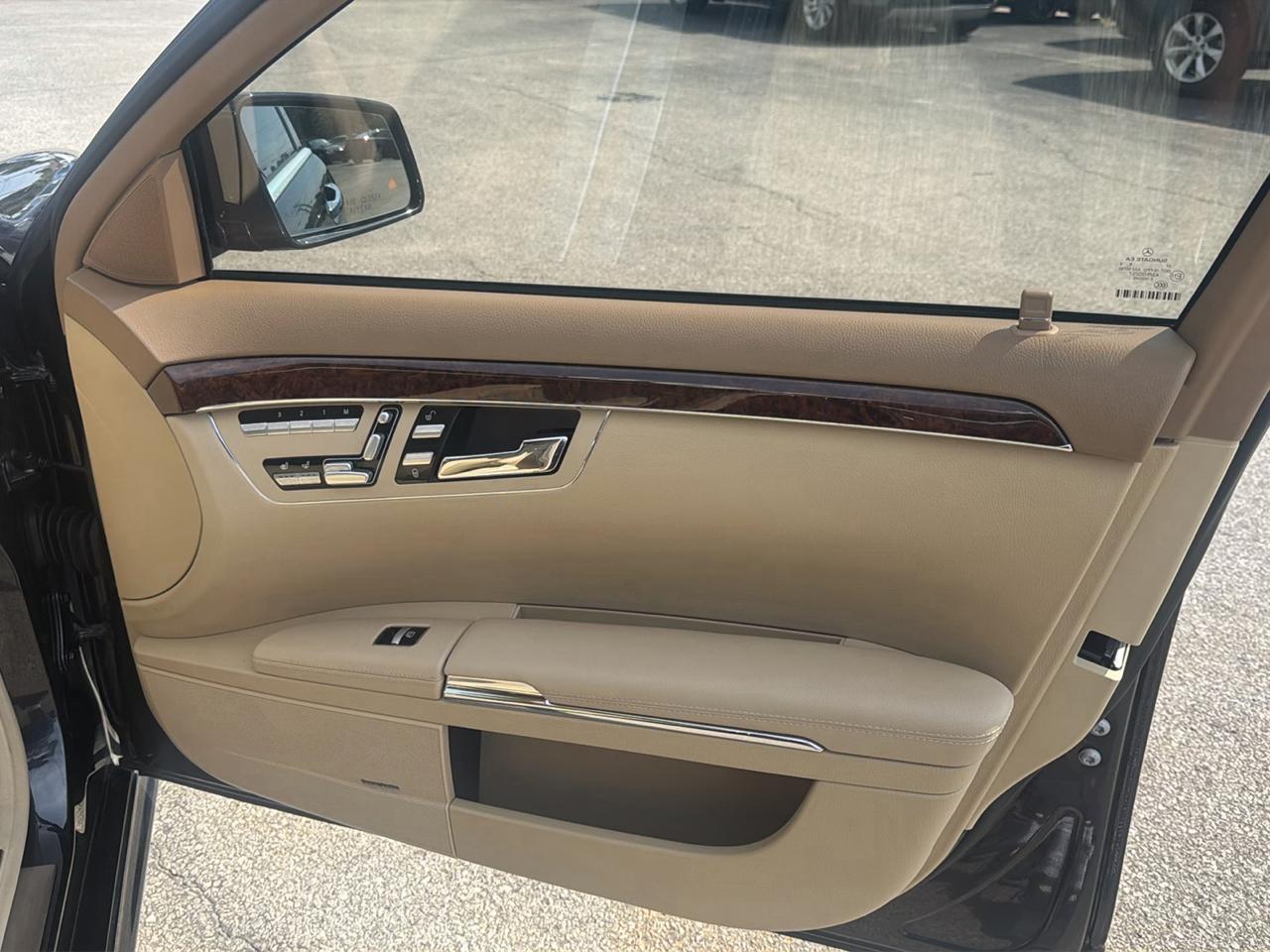Mercedes-Benz S-Class 4dr Sdn S 550 4MATIC 2010