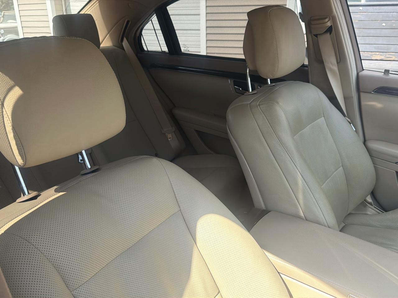 Mercedes-Benz S-Class 4dr Sdn S 550 4MATIC 2010