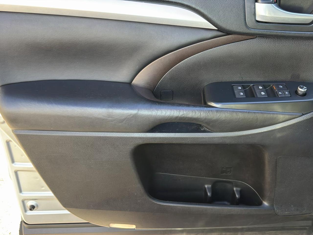 Toyota Highlander XLE V6 AWD (Natl) 2018