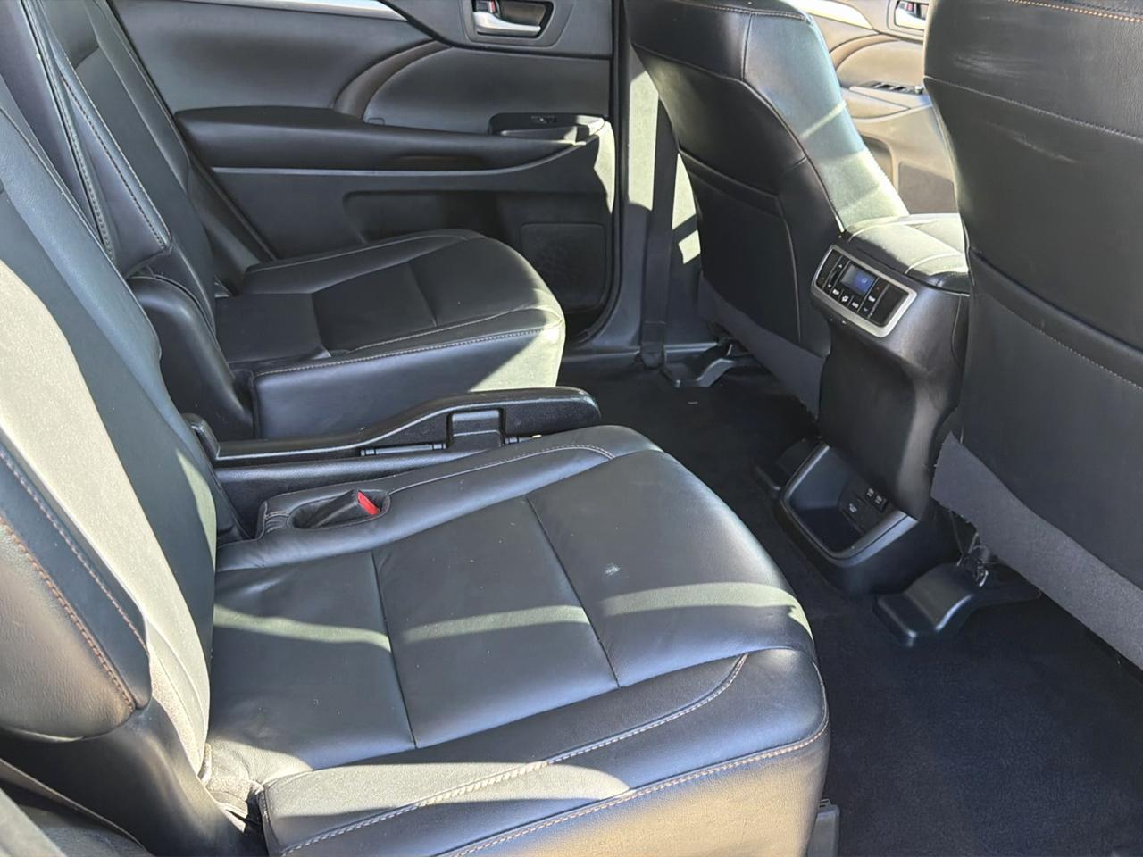 Toyota Highlander XLE V6 AWD (Natl) 2018