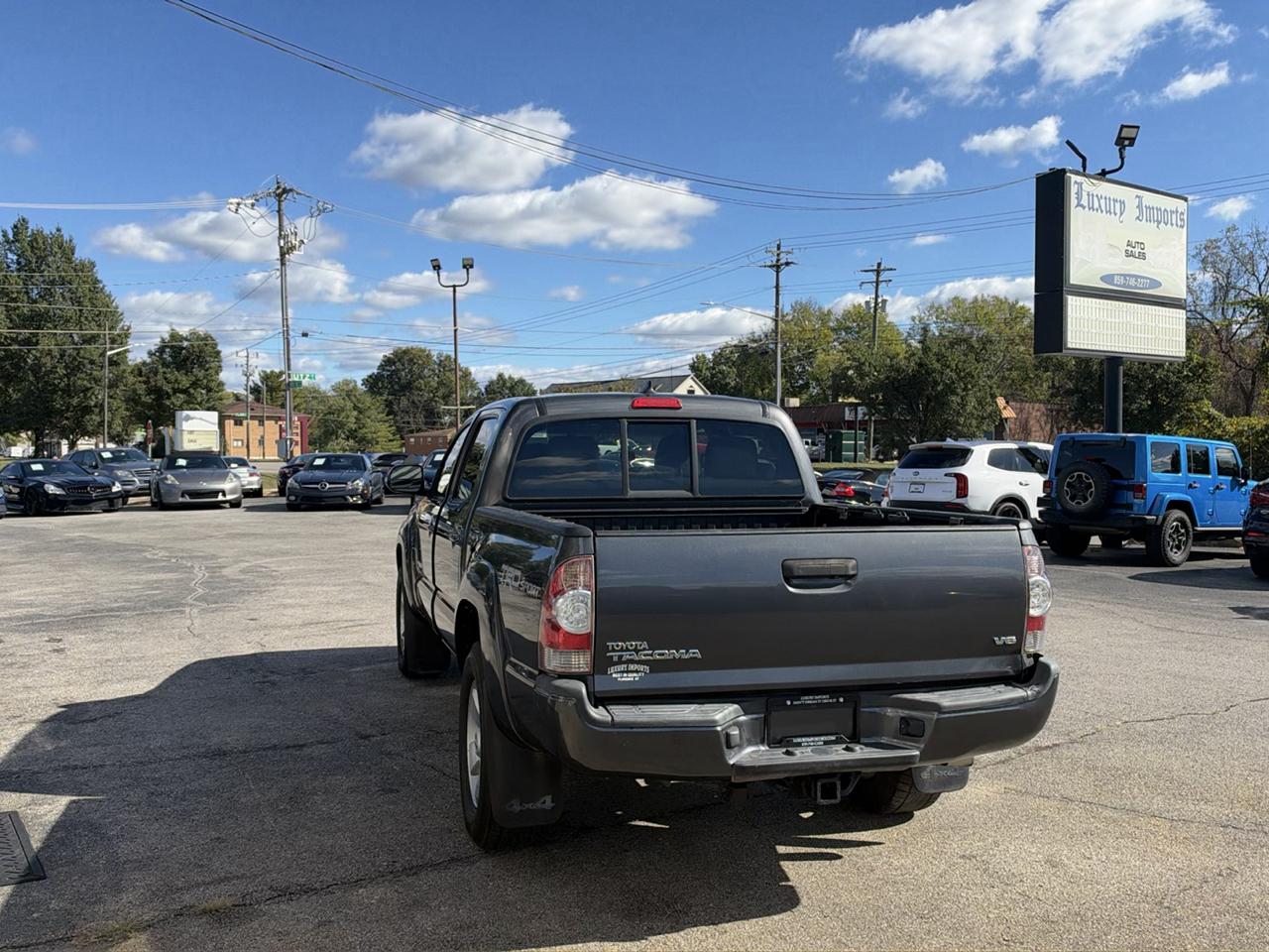 Toyota Tacoma 4WD Double Cab V6 AT (Natl) 2015