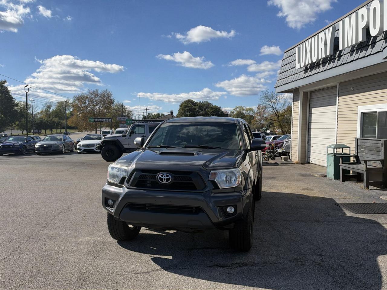 Toyota Tacoma 4WD Double Cab V6 AT (Natl) 2015