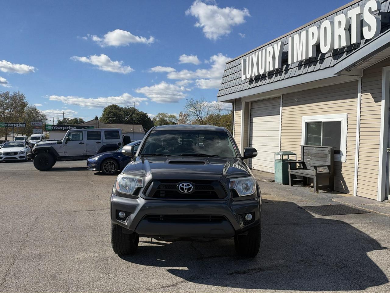 Toyota Tacoma 4WD Double Cab V6 AT (Natl) 2015
