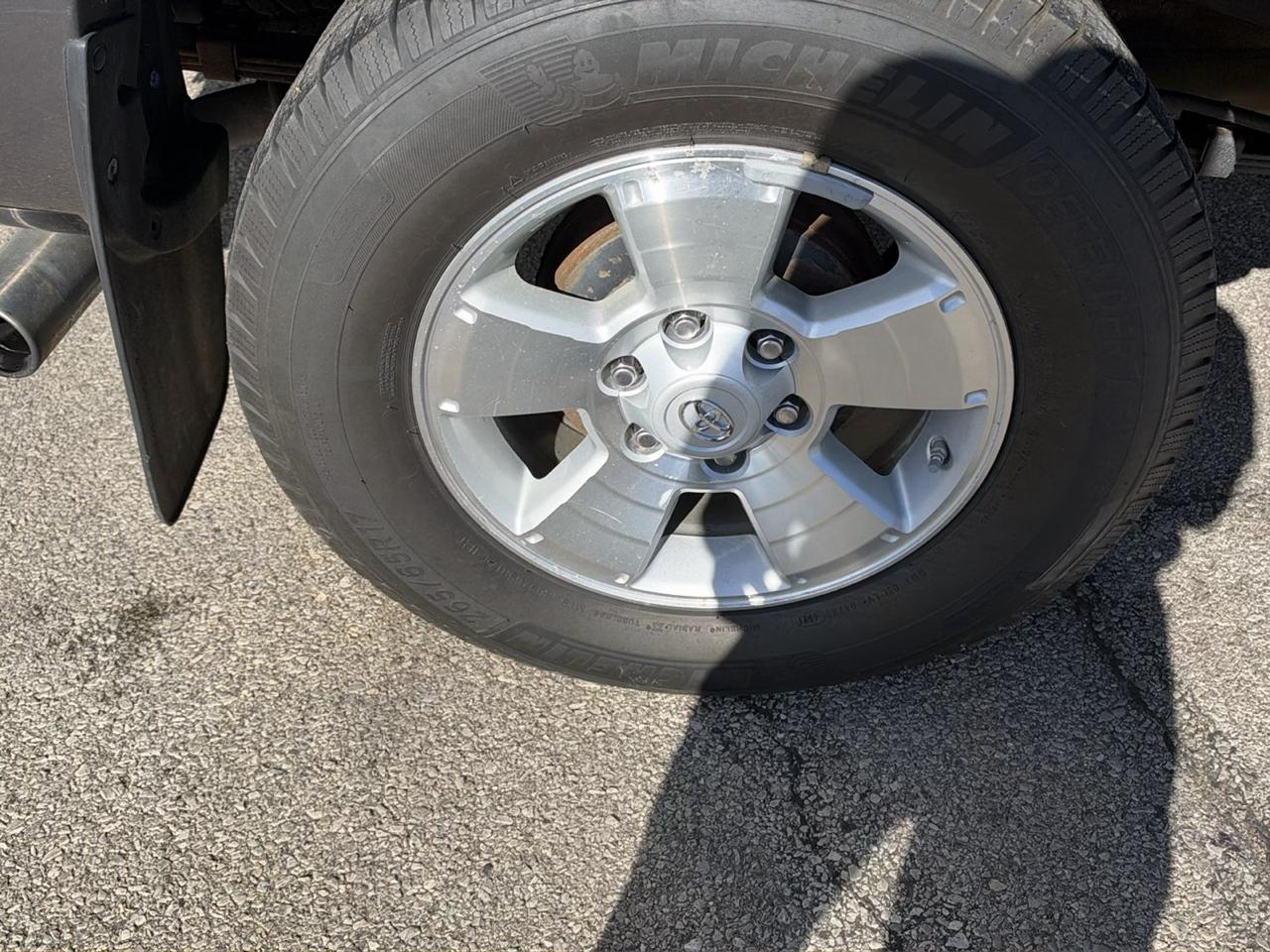Toyota Tacoma 4WD Double Cab V6 AT (Natl) 2015