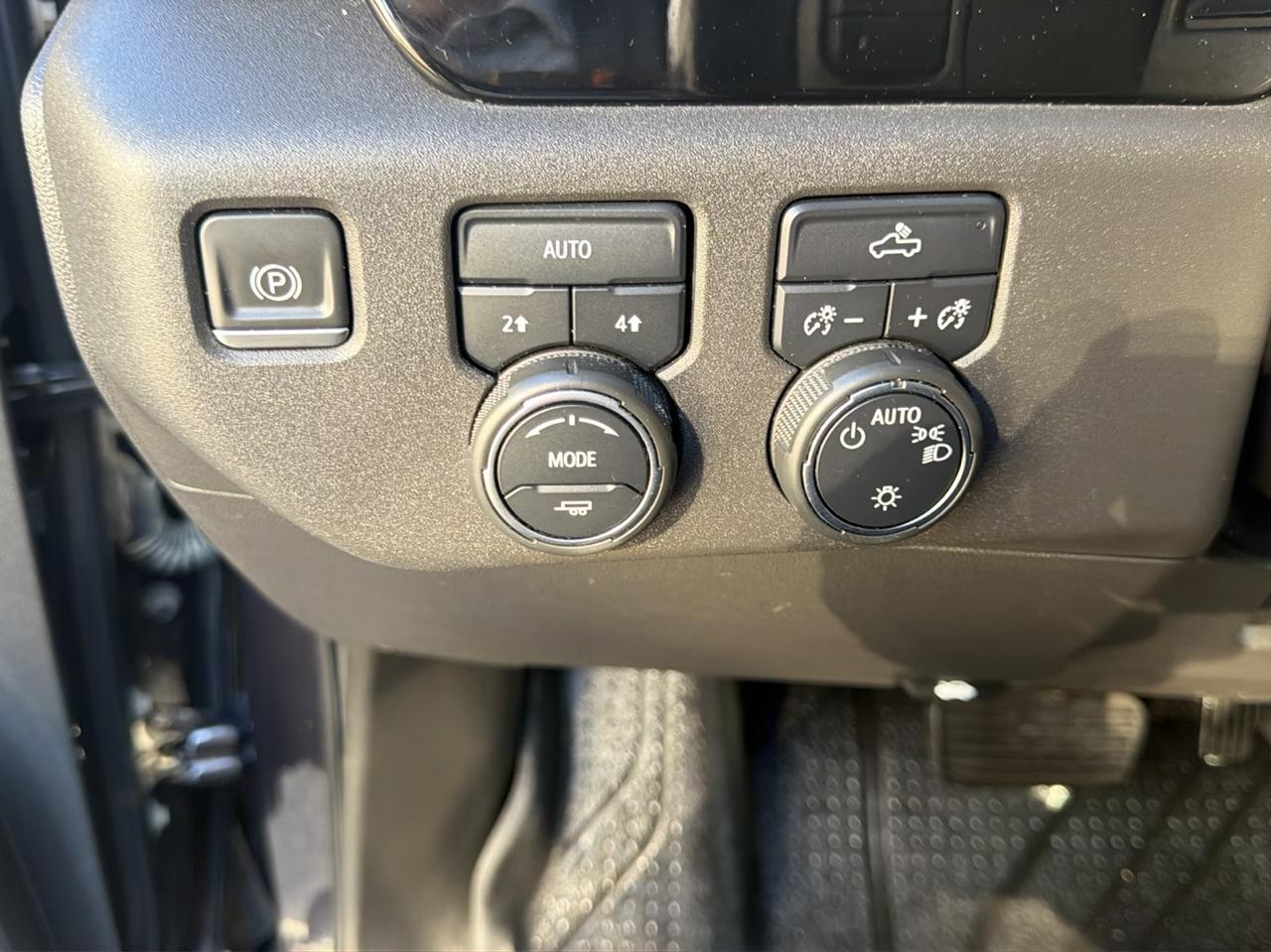 Chevrolet Silverado 1500 4WD Crew Cab 147" LT w/2FL 2022