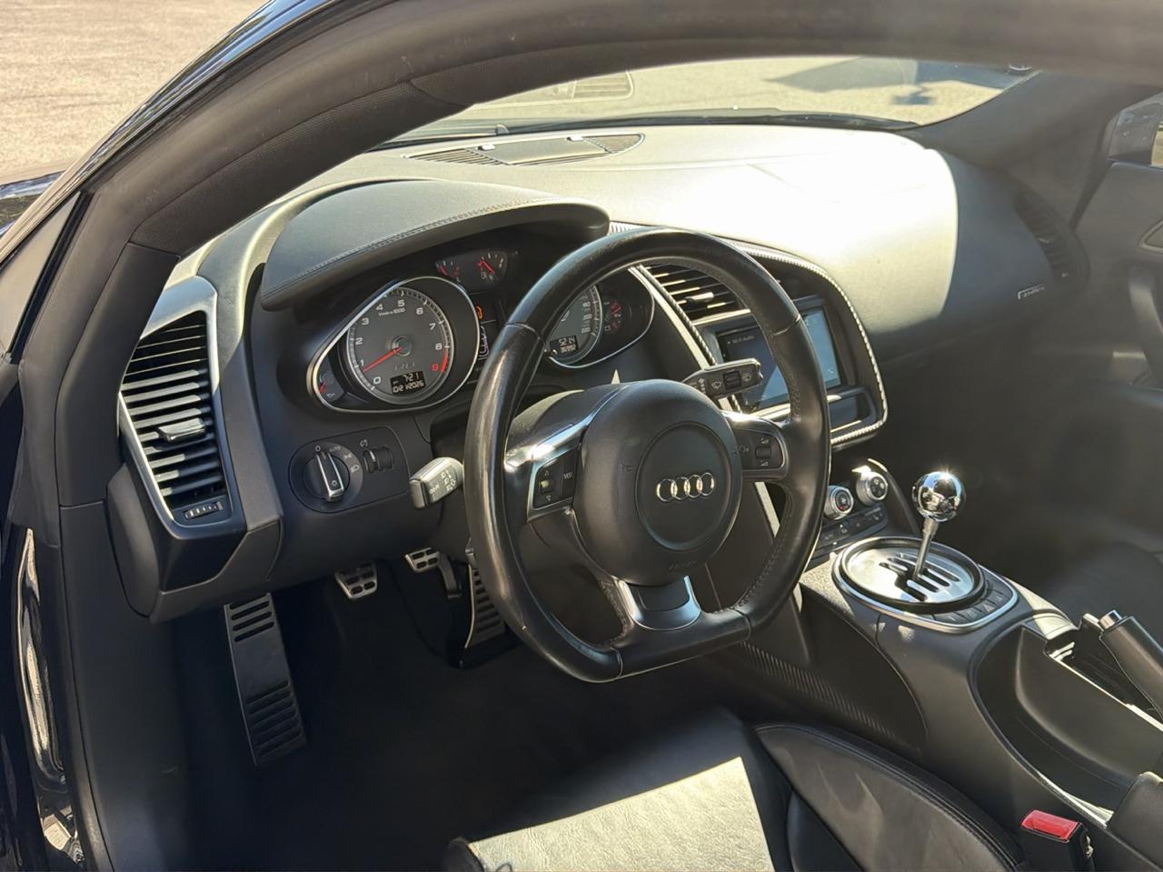 Audi R8 2dr Cpe Man quattro 4.2L 2011