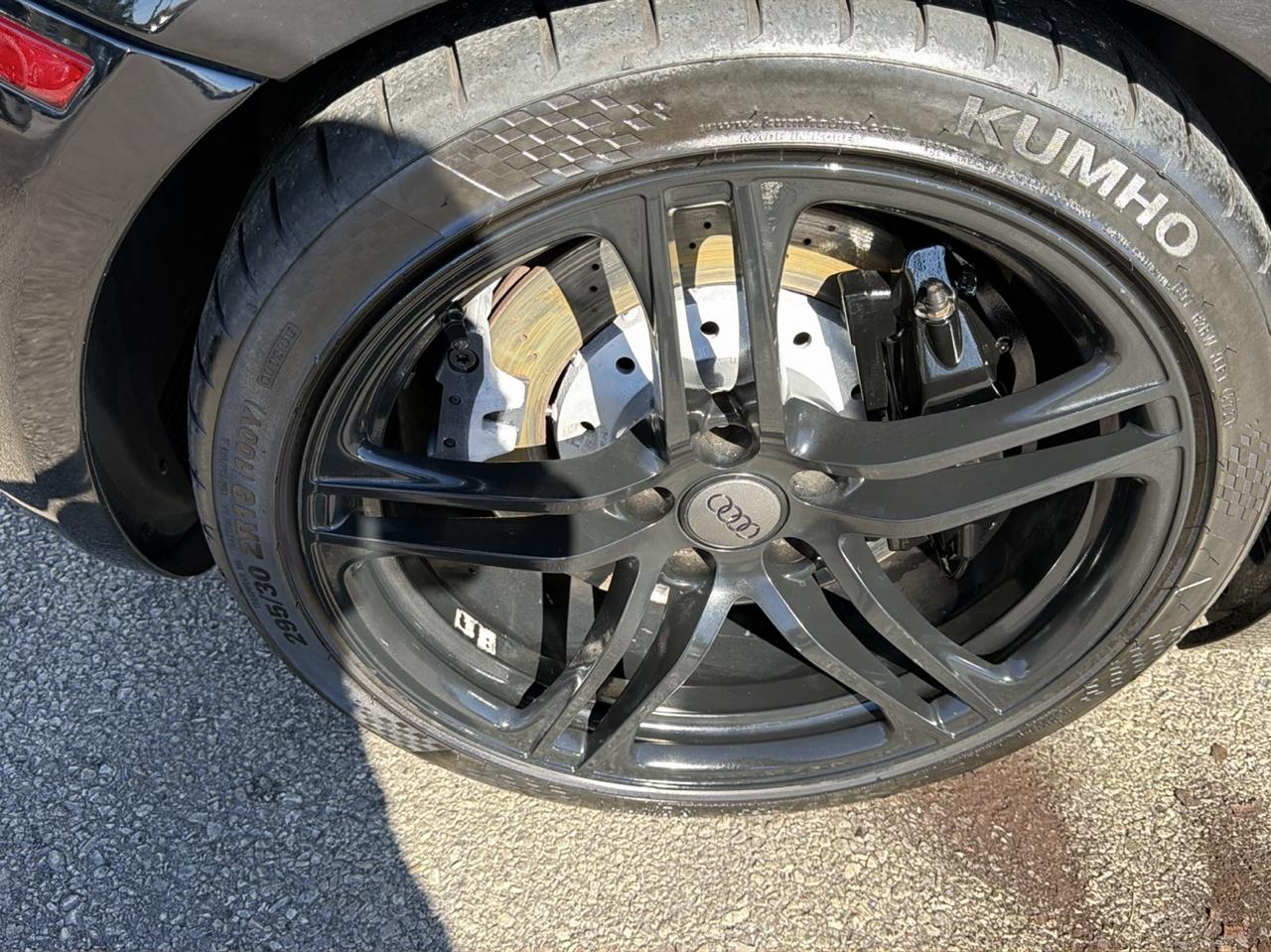 Audi R8 2dr Cpe Man quattro 4.2L 2011
