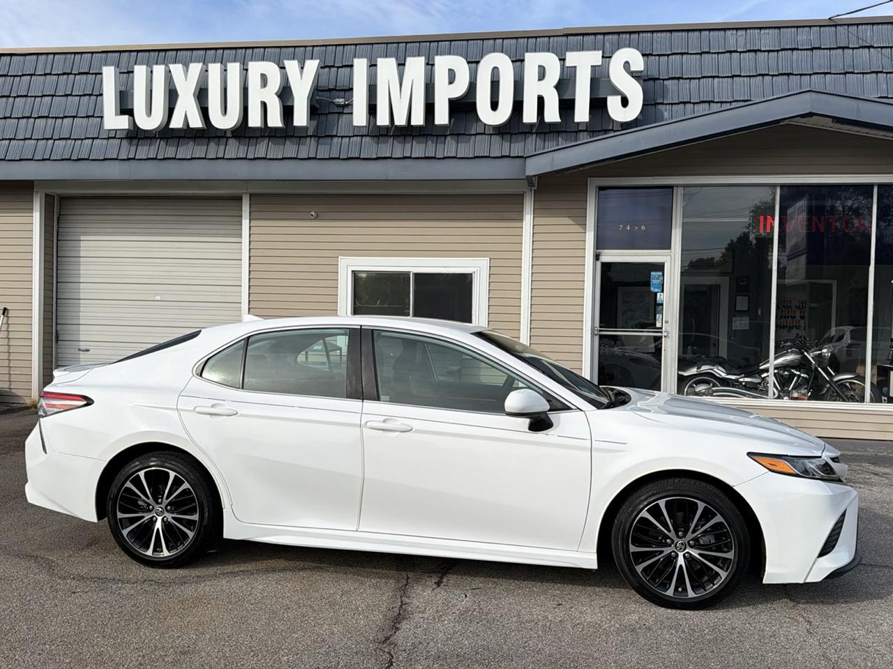 Toyota Camry XLE Auto (Natl) 2019
