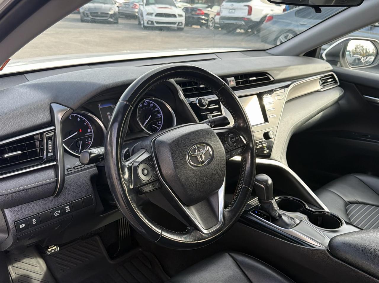 Toyota Camry XLE Auto (Natl) 2019