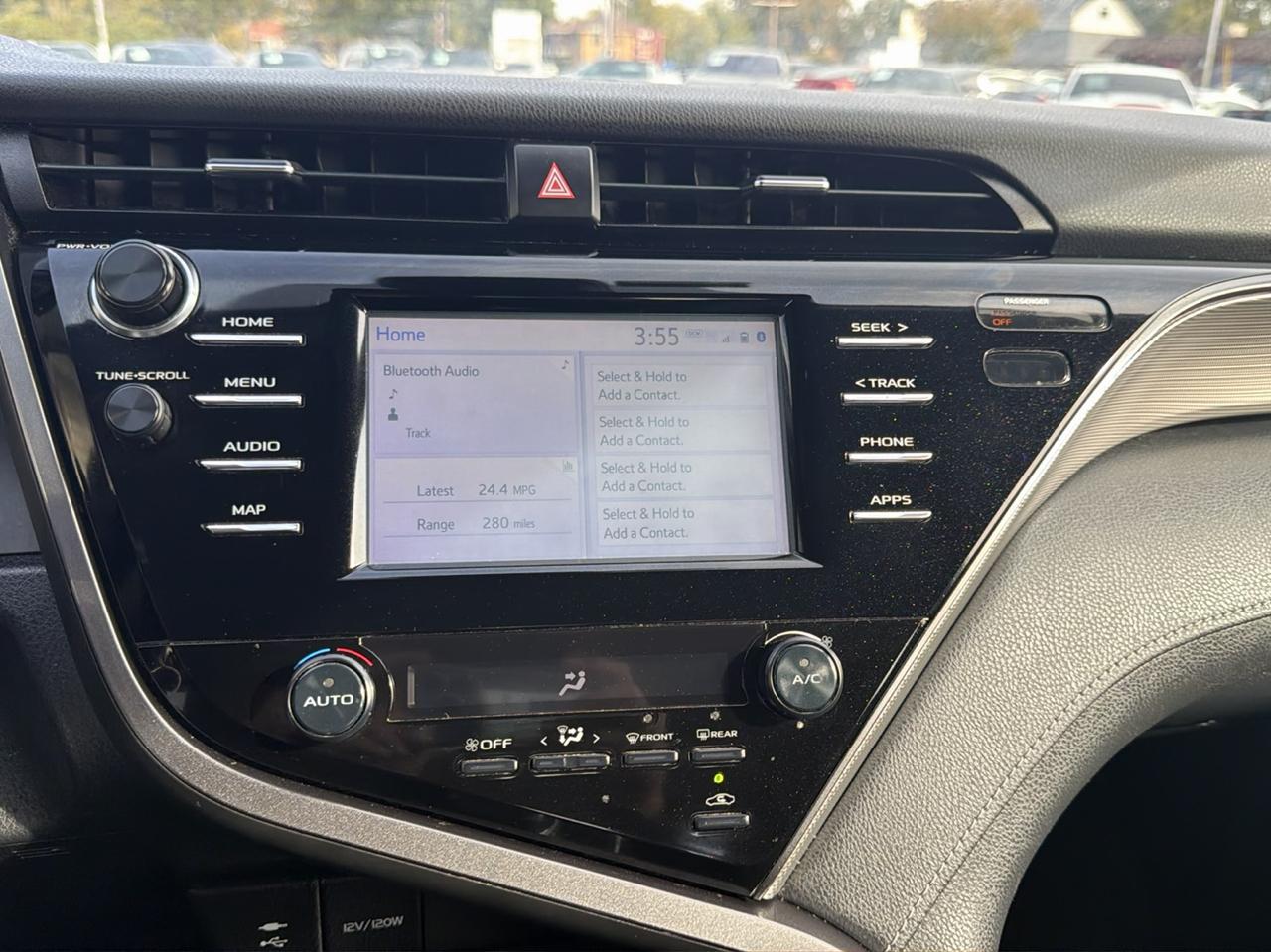 Toyota Camry XLE Auto (Natl) 2019