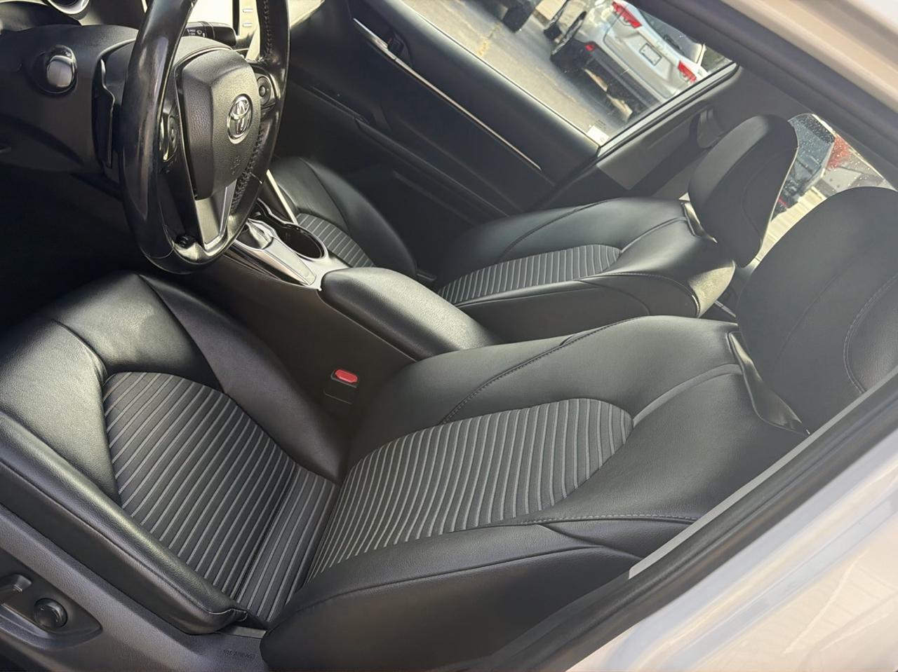 Toyota Camry XLE Auto (Natl) 2019