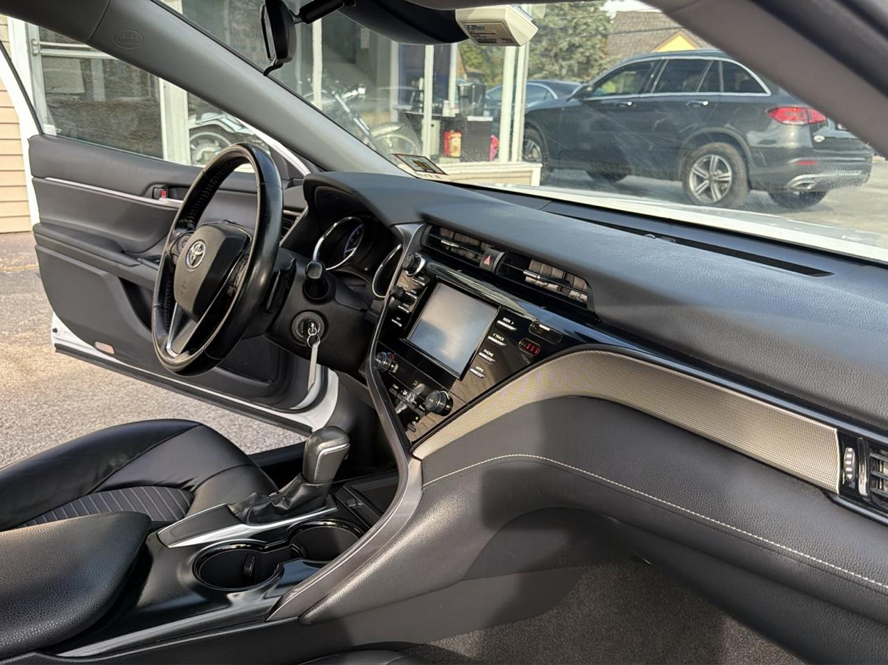 Toyota Camry XLE Auto (Natl) 2019