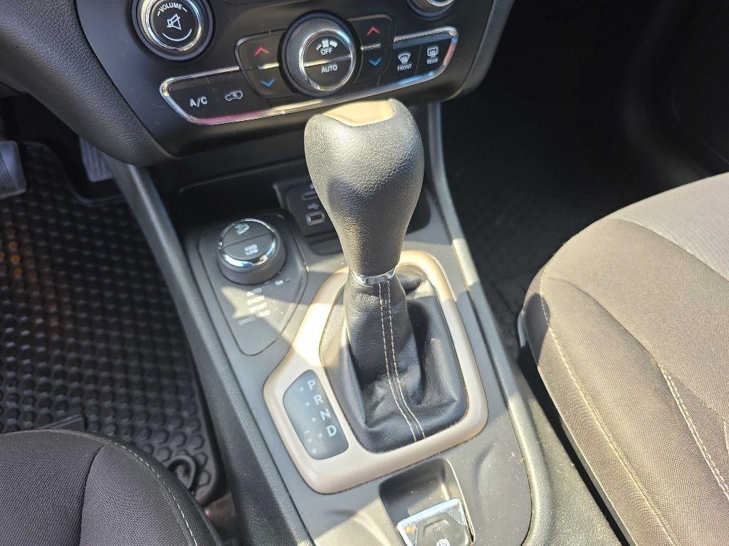 Jeep Cherokee Latitude 4WD 2015