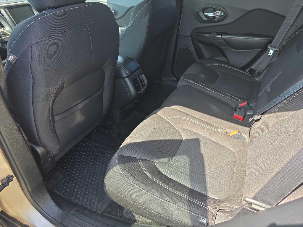 Jeep Cherokee Latitude 4WD 2015