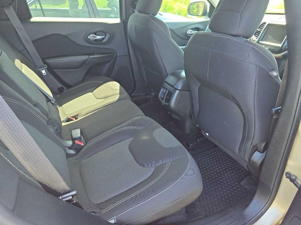 Jeep Cherokee Latitude 4WD 2015