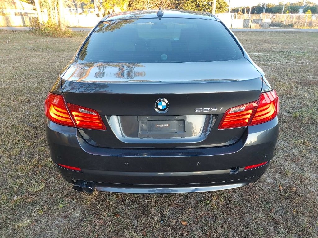 BMW 5-Series 528i 2012 BMW 5-Series 528i 2012