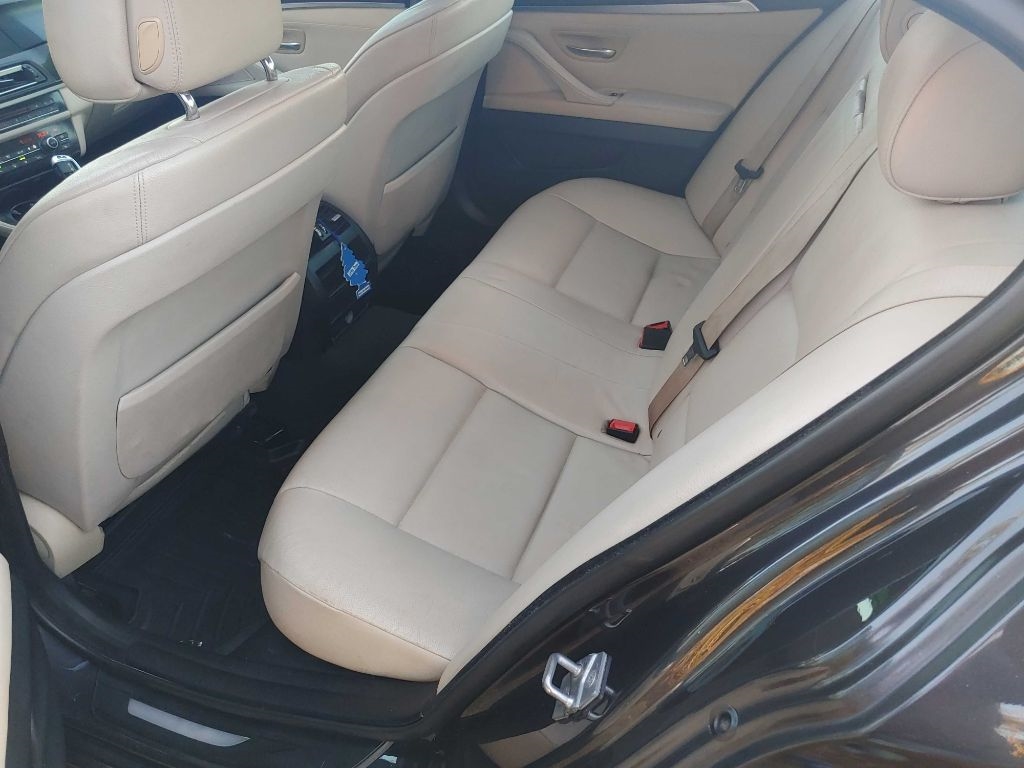 BMW 5-Series 528i 2012 BMW 5-Series 528i 2012